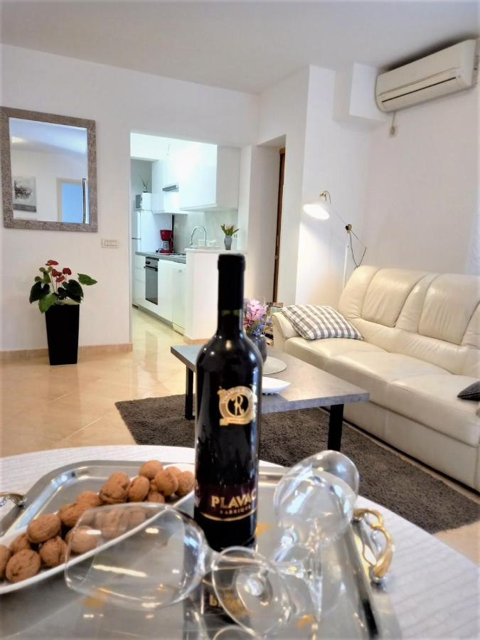 Melody Apartment Poreč Eksteriør billede