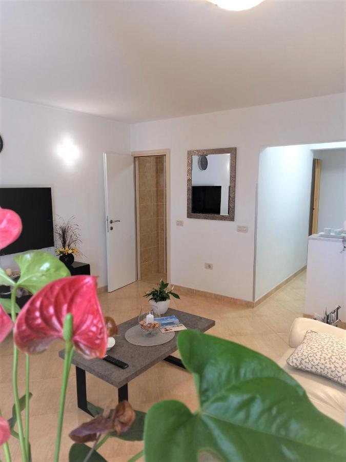 Melody Apartment Poreč Eksteriør billede