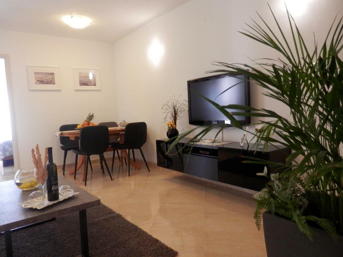 Melody Apartment Poreč Eksteriør billede